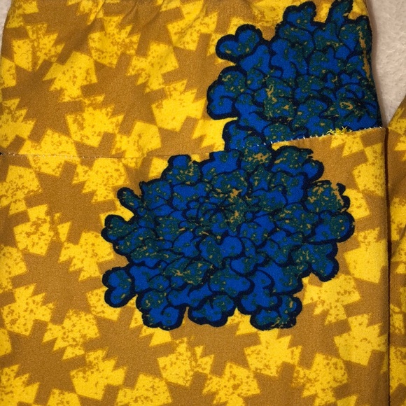 Super soft LuLa Roe leggings - Picture 3 of 4